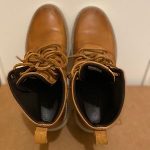 Sperry element boot